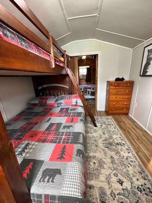 Cozy Cabin Walking Distance To Parkway! Pigeon Forge Exterior foto