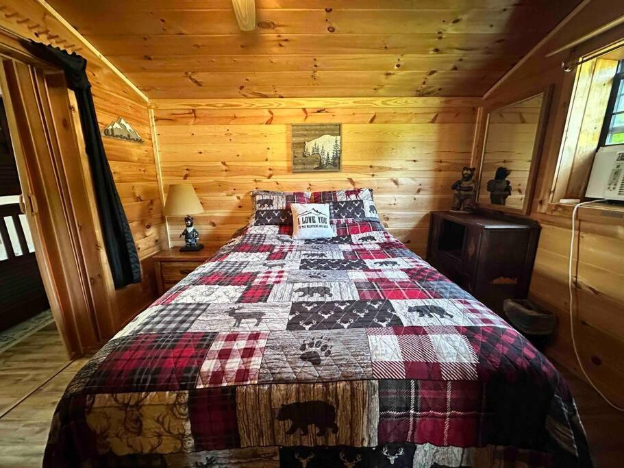 Cozy Cabin Walking Distance To Parkway! Pigeon Forge Exterior foto